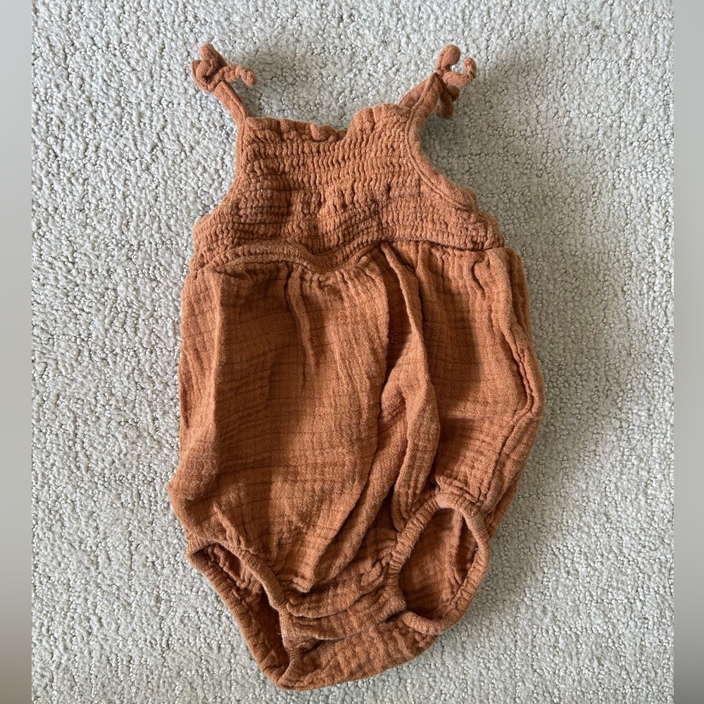 Old Navy baby girl bubble romper muslin 3-6 months summer